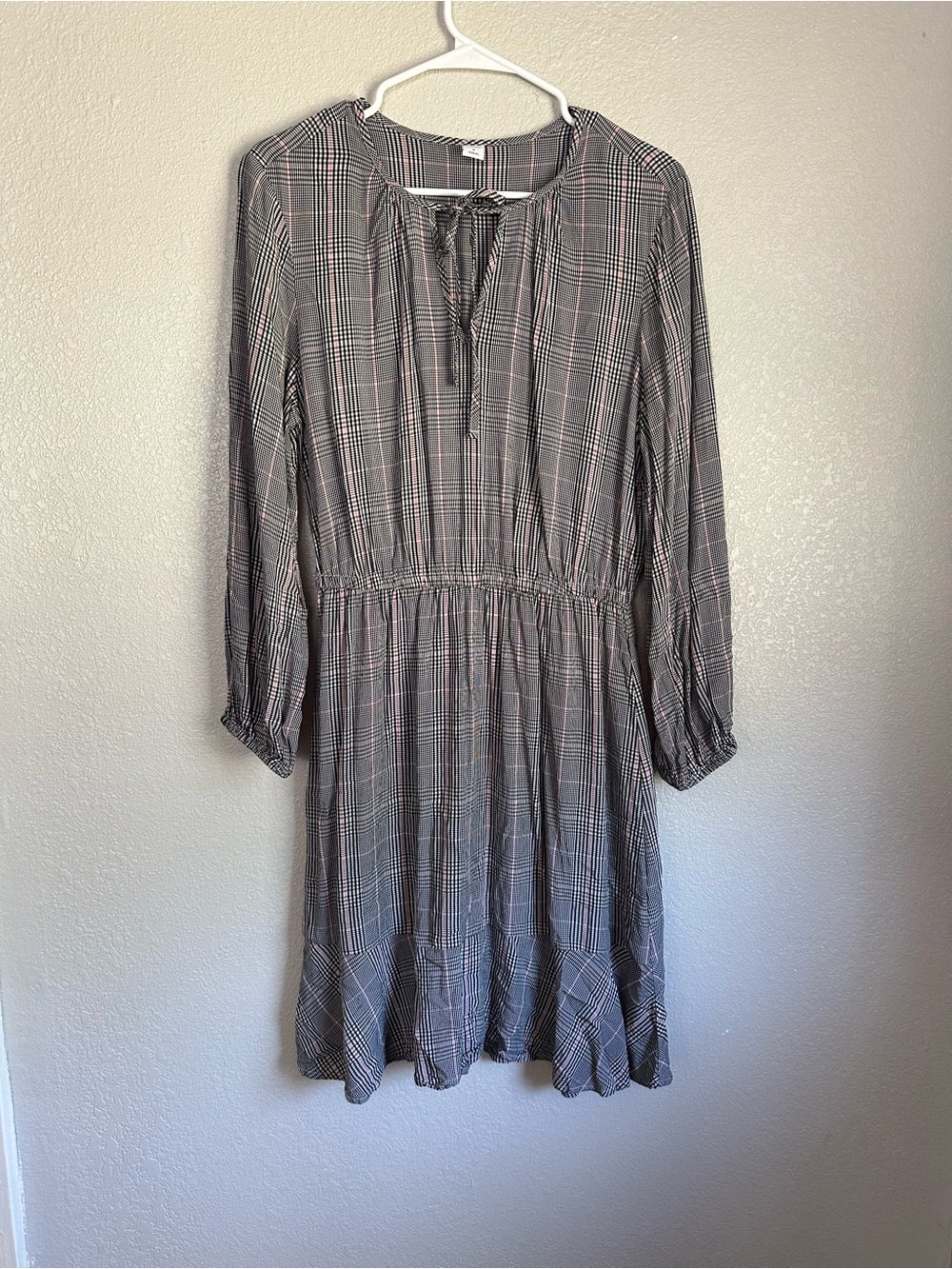 Old Navy Long Sleeve Striped Knee Length Dress